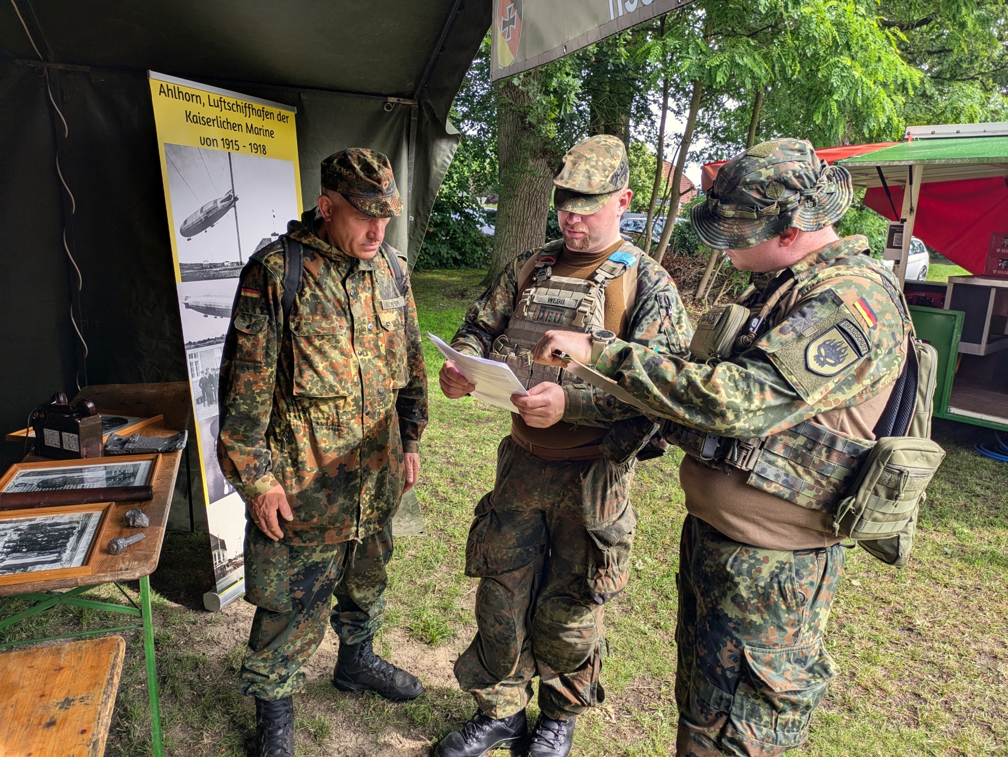 Teilnehmer Huntloser Hüne an der Station